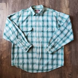 Vintage Levi's Plaid Button-up Shirt - Large